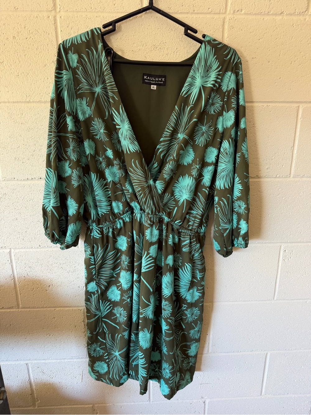 KAULUA'E Hawai’i Women’s Romper XL Tropical Floral Green Flowy Pockets